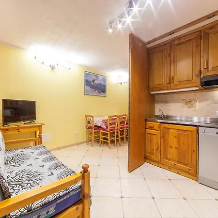 Ski, Stay, And Savour Aosta Valley * 브루일서비니아