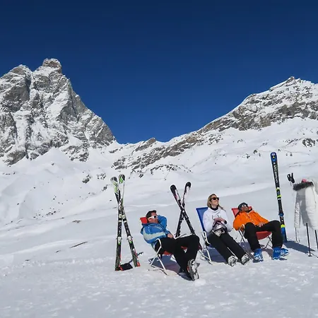 아파트 Ski, Stay, And Savour Aosta Valley 브루일서비니아