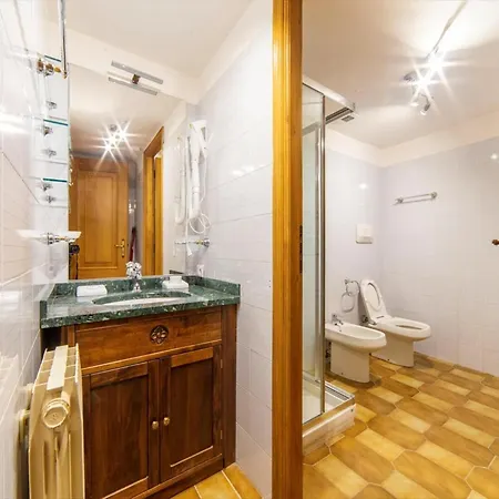 Ski, Stay, And Savour Aosta Valley 브루일서비니아