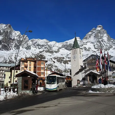 Ski, Stay, And Savour Aosta Valley * 브루일서비니아