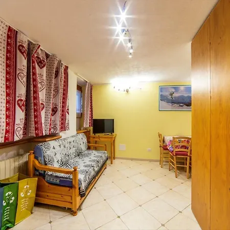 Ski, Stay, And Savour Aosta Valley 아파트