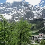 Ski, Stay, And Savour Aosta Valley *