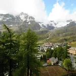 Ski, Stay, And Savour Aosta Valley * Breuil-Cervinia