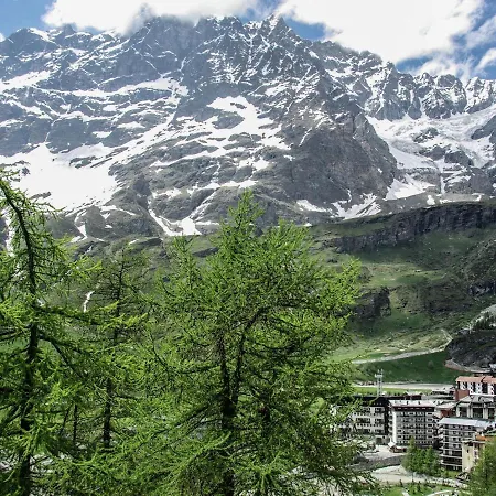 Ski, Stay, And Savour Aosta Valley * Breuil-Cervinia