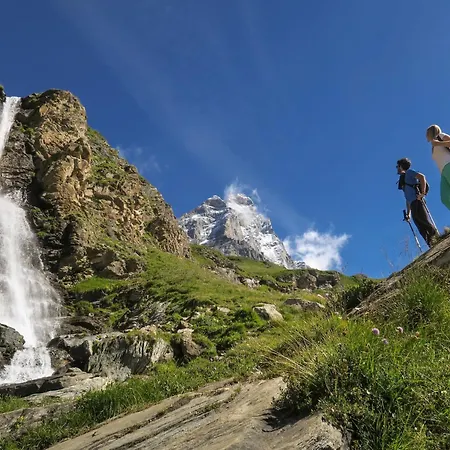 Ski, Stay, And Savour Aosta Valley Appartement